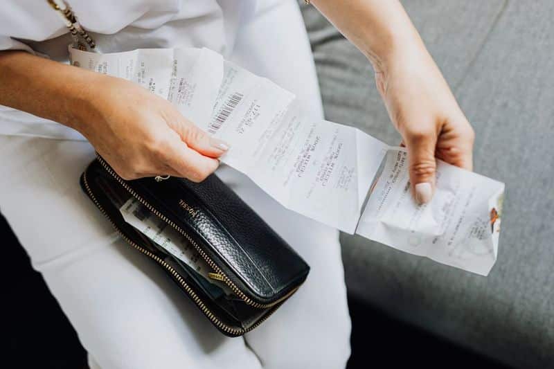 Checking a shopping receipt for pricing errors